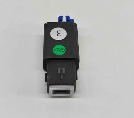 Citroen C4 III e-C4 USB socket connector 9835062880 98328996DX