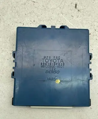 Toyota Corolla Verso AR10 Combustion control unit/module 896180F020 MB1238009021