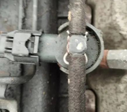 Hyundai i30 Fuel injector 0445110320