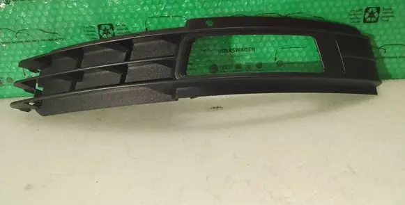 Audi A6 S6 C6 4F Front fog light trim/grill 4F0807681P 4F0807681N