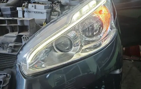 Peugeot 208 Headlight/headlamp 1609697180 IMPRK1468298