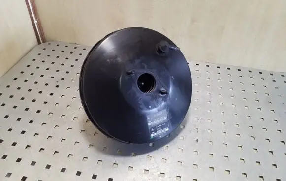 Peugeot 4007 Brake booster 4680A027