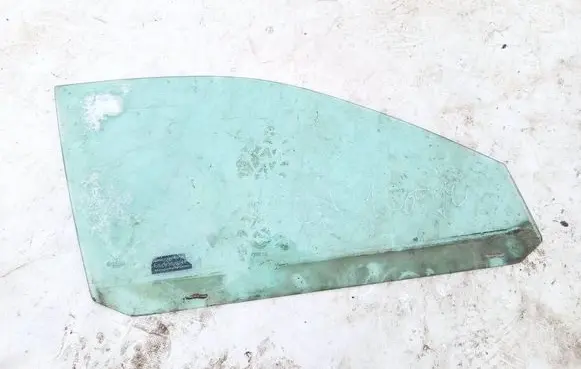 Audi A4 S4 B5 8D Front door window glass four-door as2