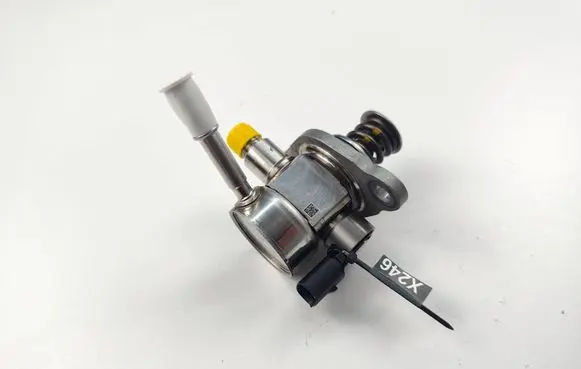 Chevrolet Cruze II Fuel injection high pressure pump A2C14069400 12682079