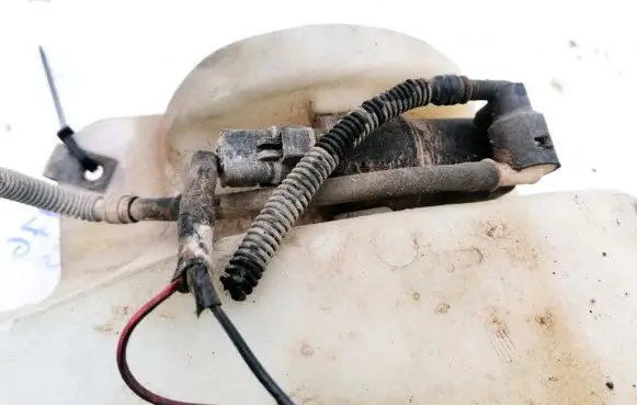 Citroen C8 Windscreen/windshield washer pump