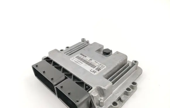 Honda CR-V Engine control unit/module 0281013633