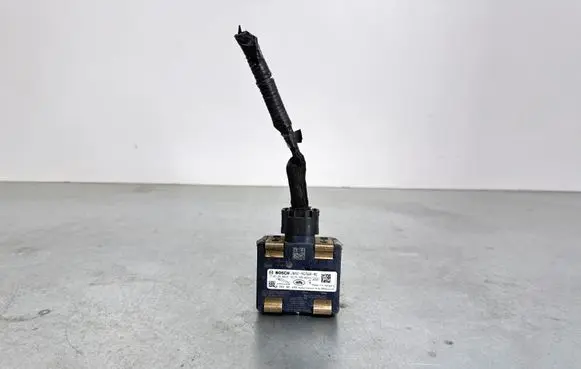 Land Rover Range Rover Velar Distronic sensor radar J8A29G768AE