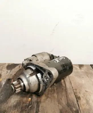 Volkswagen Golf VI Starter motor