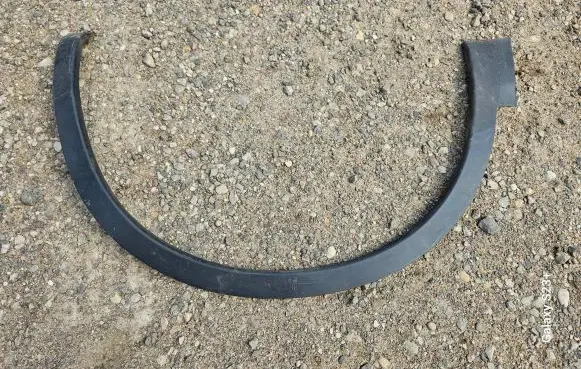 Nissan Qashqai+2 Front arch trim 63810BR01A