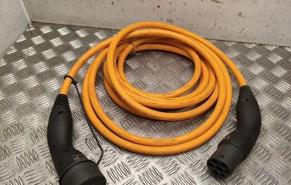 Toyota Prius (XV60) Electric car charging cable 5555000242
