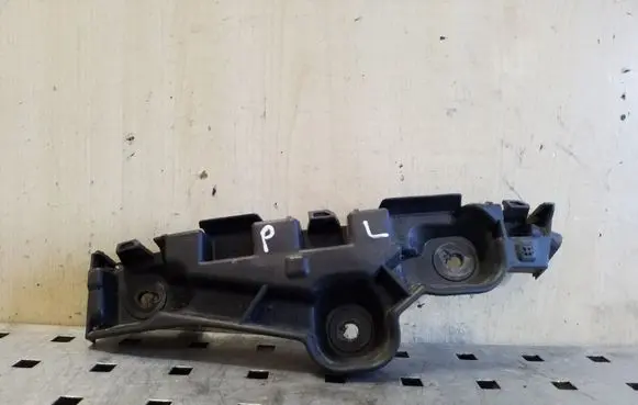 Dacia Sandero Front bumper mounting bracket 631433758R