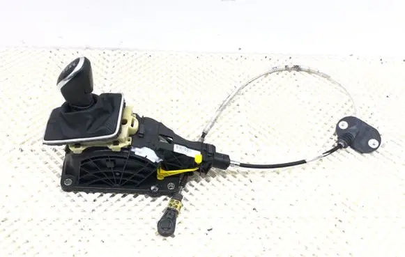 Volvo V40 Gear shift rod 31367679