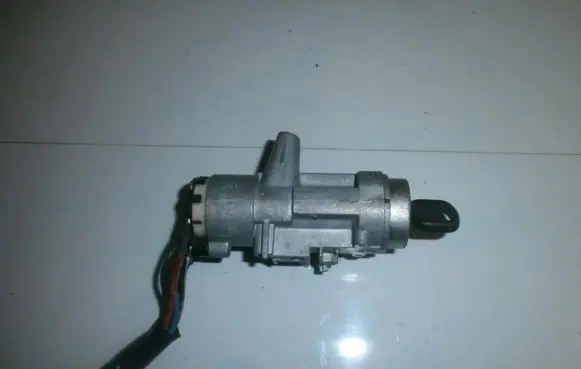 Hyundai Elantra Ignition lock 831021