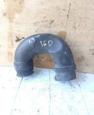 Audi A3 S3 A3 Sportback 8P Air intake duct part 1K0129618BQ