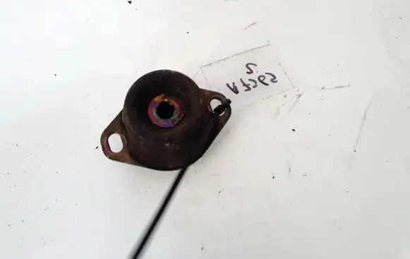 Citroen Xsara Engine mount bracket