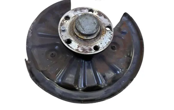 Rear wheel hub spindle/knuckle