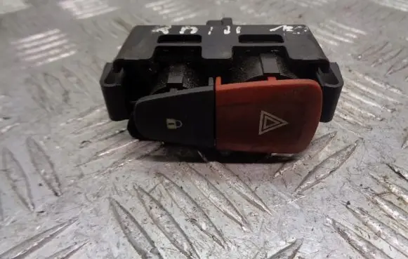 Renault Megane III Hazard light switch 8200214896