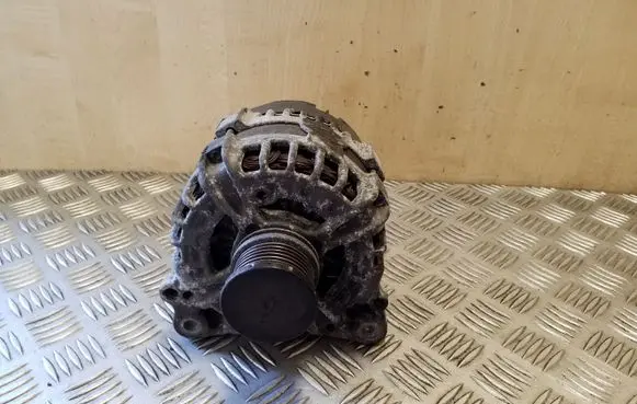 Audi A5 Sportback 8TA Generator/alternator 03L903017E 0125711088