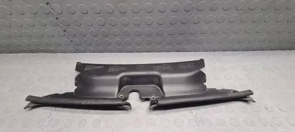 BMW X3 E83 Other engine bay part 3402286