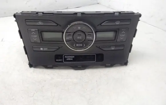 Toyota Auris 150 Climate control unit 5590002230B