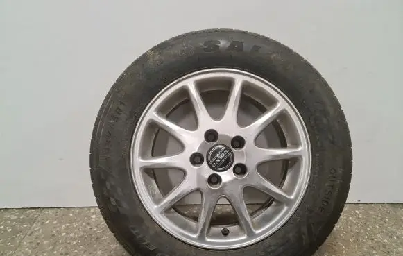 Volvo S60 R15 alloy rim 8698047
