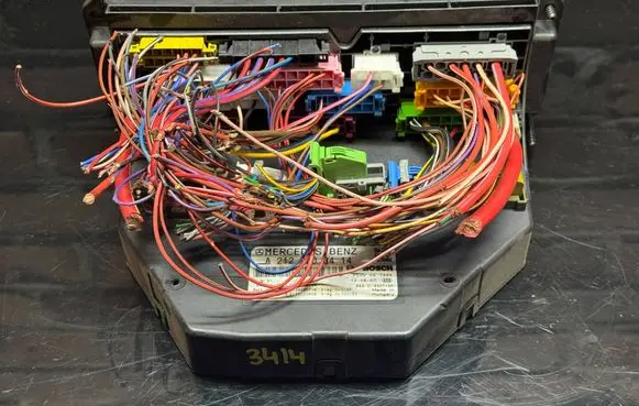Mercedes-Benz E W212 SAM control unit A2129003414 A2129015104 A2129020806