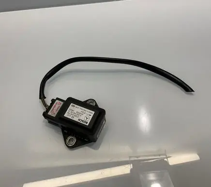 Mercedes-Benz E W211 ESP acceleration yaw rate sensor A0025426618 0265005246 0026558