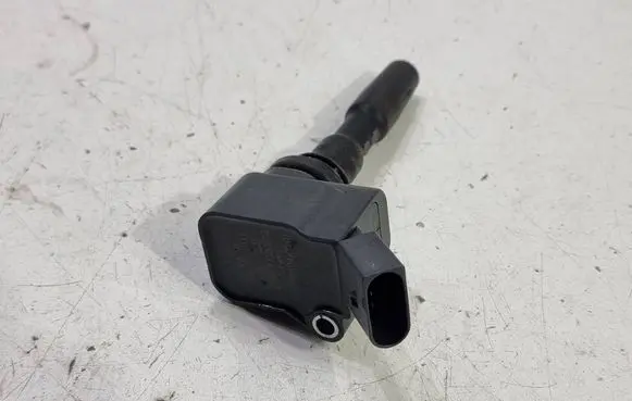Audi Q3 8U High voltage ignition coil 04E905110E 77300006 625F116041