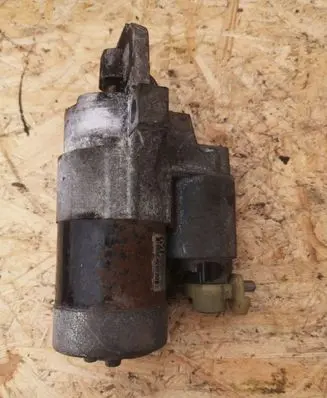 Mazda 6 Starter motor M000T87681