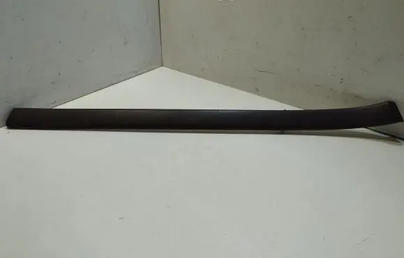 Audi A4 S4 B5 8D Front door trim bar 8D0867410