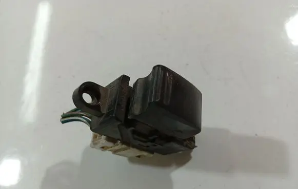 Nissan Almera Tino Electric window control switch