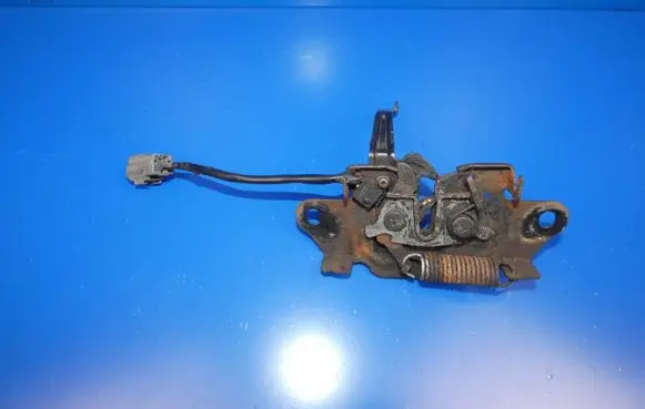 Mazda CX-5 Engine bonnet/hood lock/catch