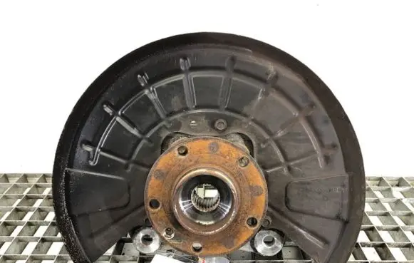 Jeep Cherokee Front wheel hub spindle knuckle