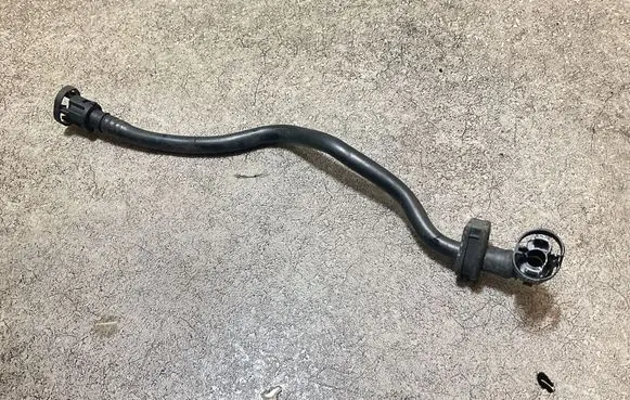 BMW 3 GT F34 Vacuum line/pipe/hose 8600882