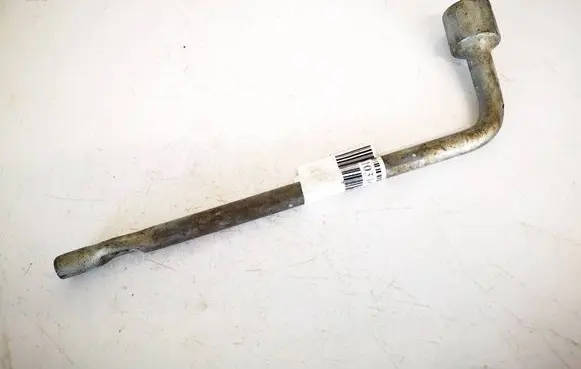 Nissan X-Trail T30 Wheel nut wrench 
