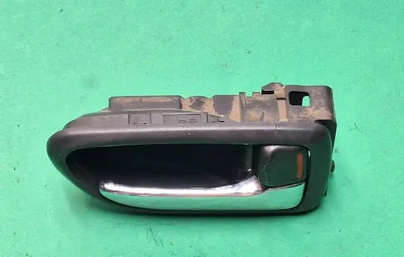 Subaru Legacy Rear door interior handle 