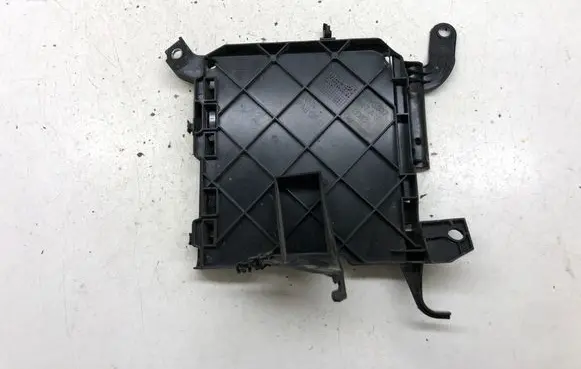 Audi A4 S4 B9 8W Other engine bay part 8W0907647A
