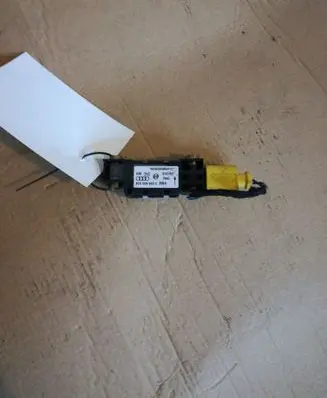 Audi A6 S6 C5 4B Airbag deployment crash/impact sensor 8E0959643E