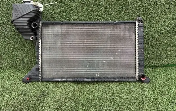 Mercedes-Benz Sprinter W901 W902 W903 W904 Coolant radiator 9015003500 A9015003500