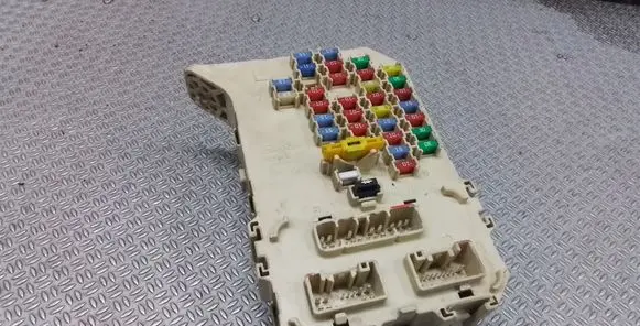 Hyundai Grandeur Fuse module 919503L100