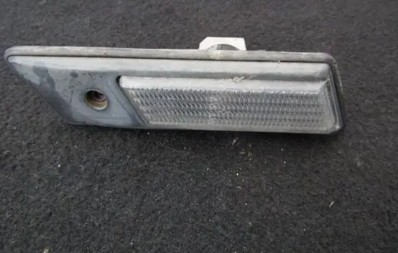 BMW 3 E36 Front fender indicator light 13760139