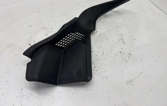 Dodge Durango Wiper trim 68260206AC P68260206AC