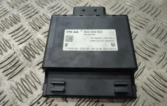 Audi A5 8T 8F Voltage converter/converter module 8K0959663