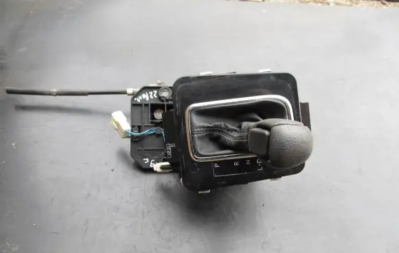 Subaru Impreza IV Gear shifter/selector 0220S VL0220