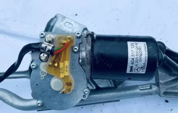 Mercedes-Benz CLC CL203 Wiper motor a2038200442 404517