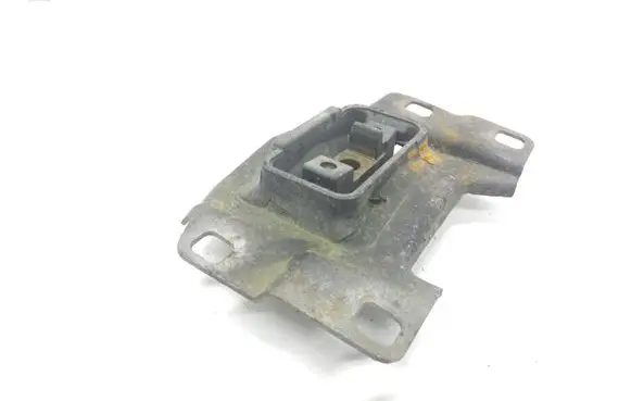 Volvo S40 Engine mount bracket