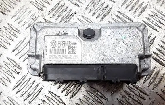 Volkswagen Polo V 6R Engine control unit/module 03C906024BH