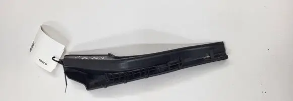 Nissan Leaf I (ZE0) Fender end trim 668943NF0A