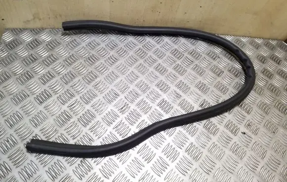 Volkswagen Golf V Engine compartment rubber 1K0823723C