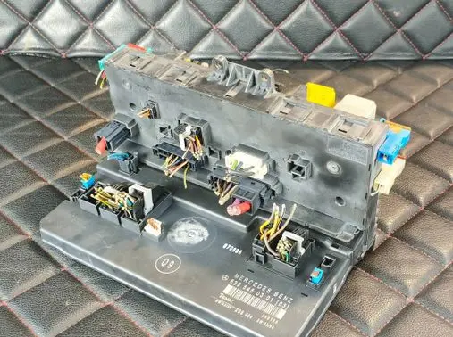 Mercedes-Benz Vito Viano W639 SAM control unit 6395450301 356165
